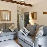 Rose - Uk34067 Holiday home